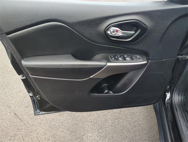 used 2022 Jeep Cherokee car, priced at $19,336