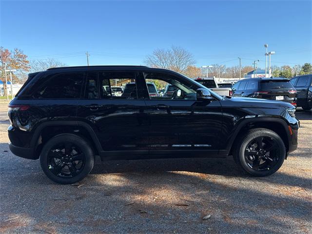 new 2025 Jeep Grand Cherokee car, priced at $45,260