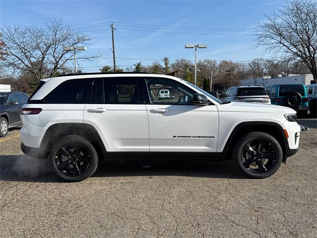 new 2025 Jeep Grand Cherokee car, priced at $44,724