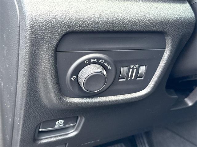 new 2025 Jeep Grand Cherokee L car, priced at $42,815
