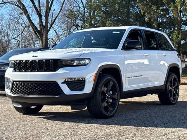 new 2025 Jeep Grand Cherokee car, priced at $49,119