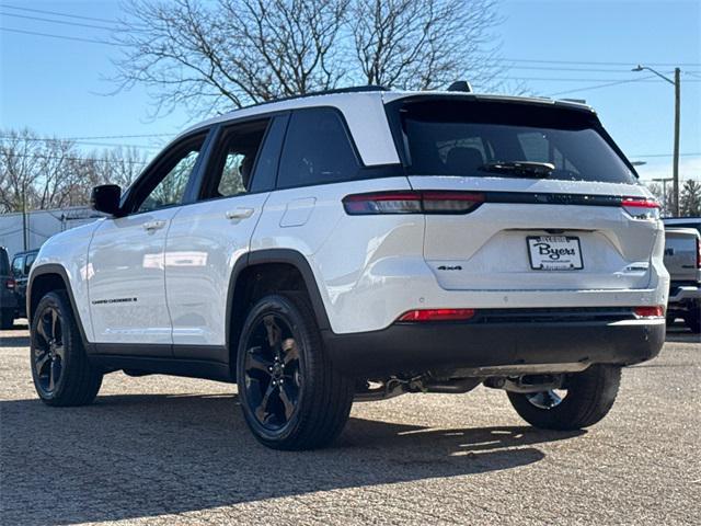 new 2025 Jeep Grand Cherokee car, priced at $47,287