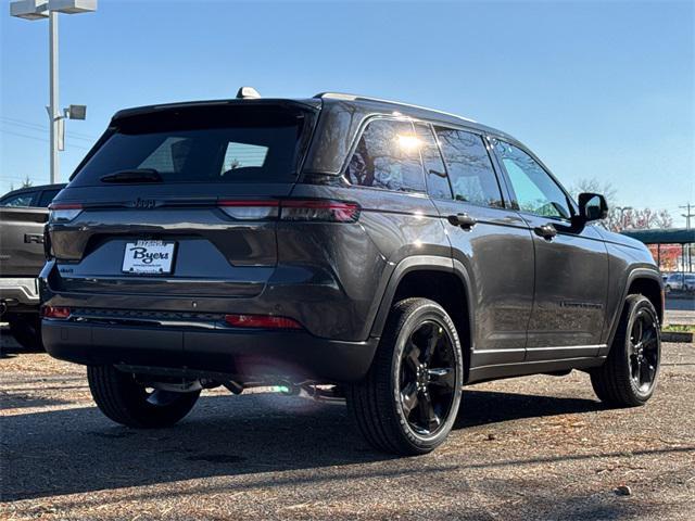 new 2025 Jeep Grand Cherokee car, priced at $43,487