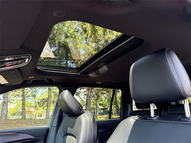 new 2025 Jeep Grand Cherokee car, priced at $42,037