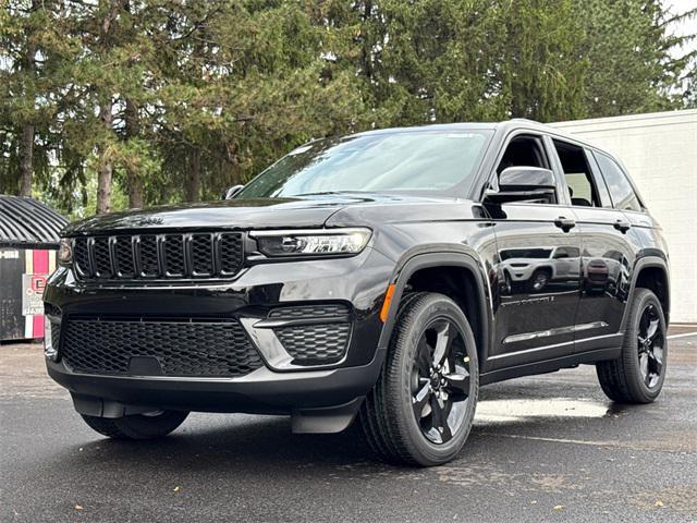 new 2025 Jeep Grand Cherokee car, priced at $42,037