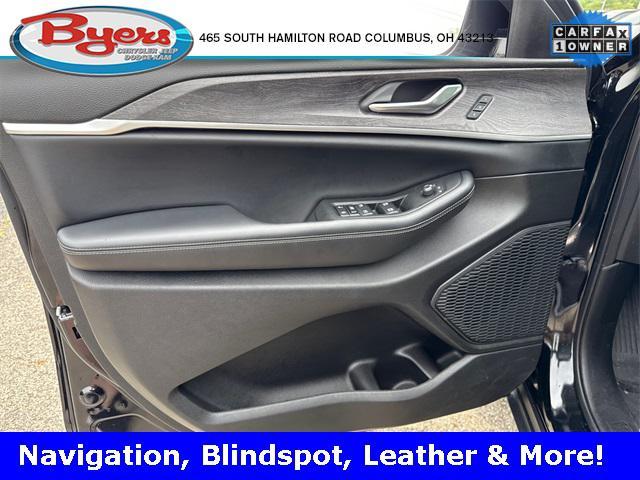 used 2024 Jeep Grand Cherokee car, priced at $37,111