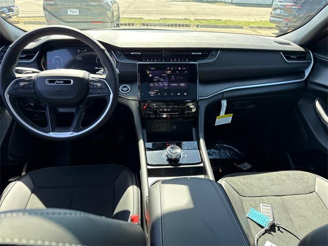 new 2025 Jeep Grand Cherokee car, priced at $44,759