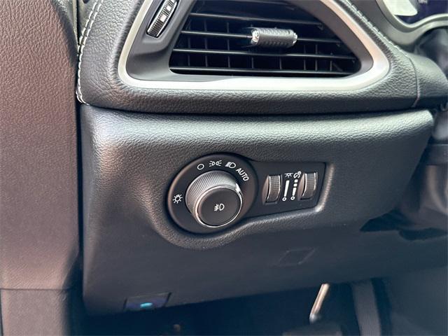 new 2025 Chrysler Pacifica car, priced at $42,614