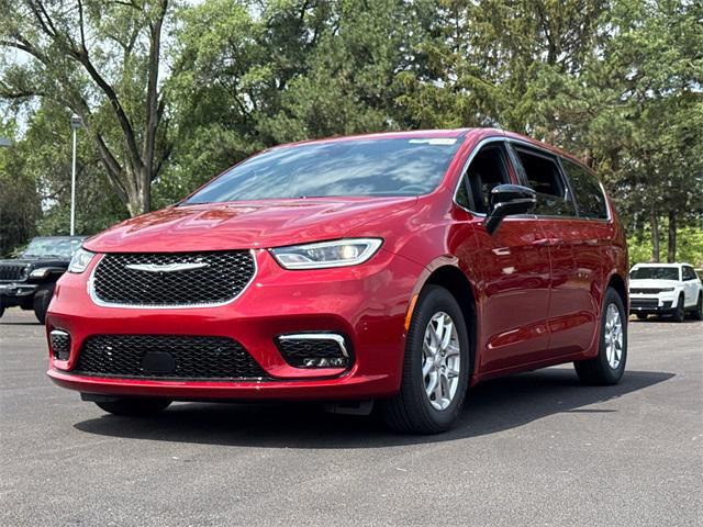 new 2025 Chrysler Pacifica car, priced at $42,614