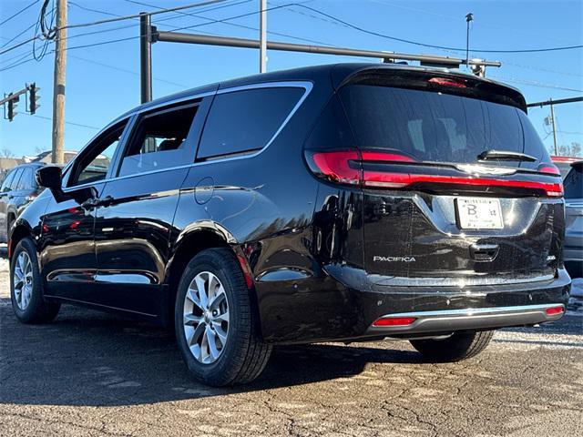 new 2025 Chrysler Pacifica car, priced at $44,345