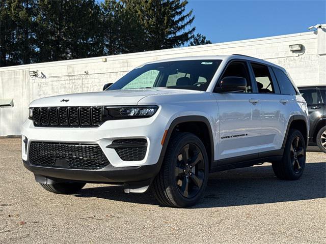 new 2025 Jeep Grand Cherokee car, priced at $44,724