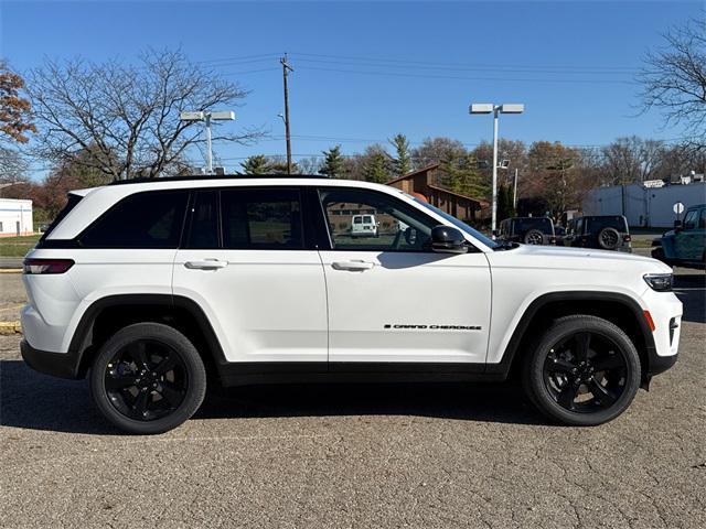 new 2025 Jeep Grand Cherokee car, priced at $44,724