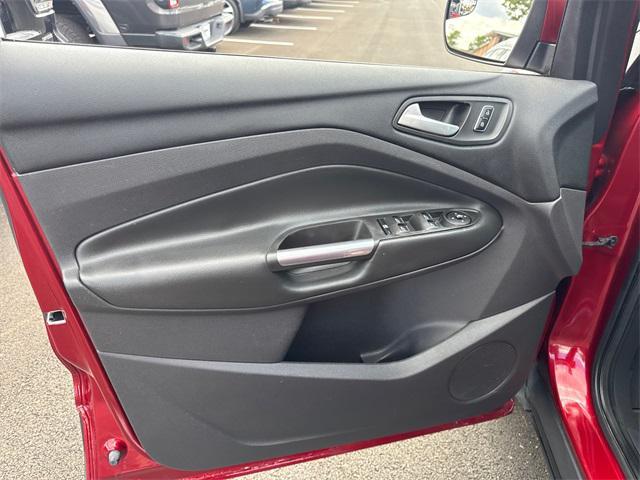 used 2015 Ford Escape car, priced at $7,995