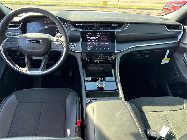 new 2025 Jeep Grand Cherokee car, priced at $42,337