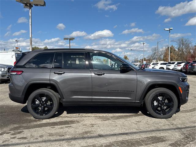 new 2025 Jeep Grand Cherokee car, priced at $44,364