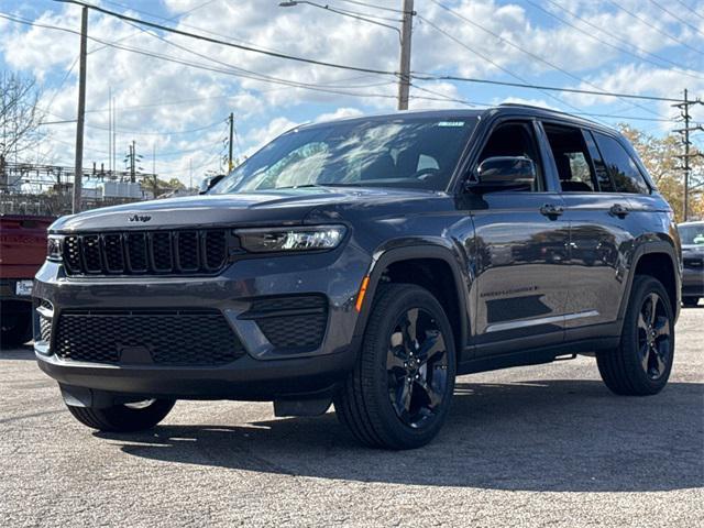 new 2025 Jeep Grand Cherokee car, priced at $44,364