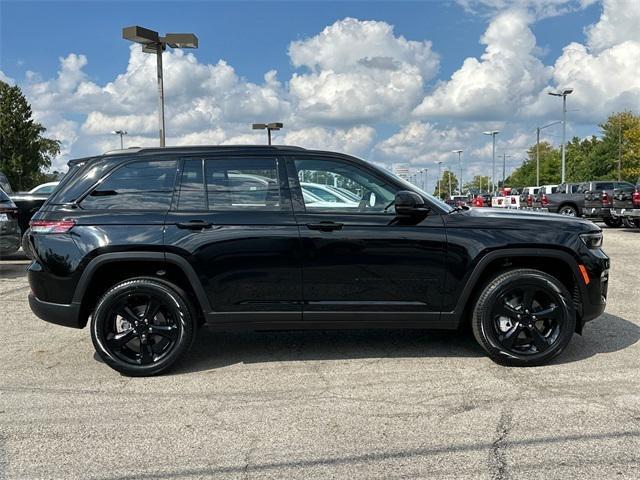 new 2024 Jeep Grand Cherokee car, priced at $45,271