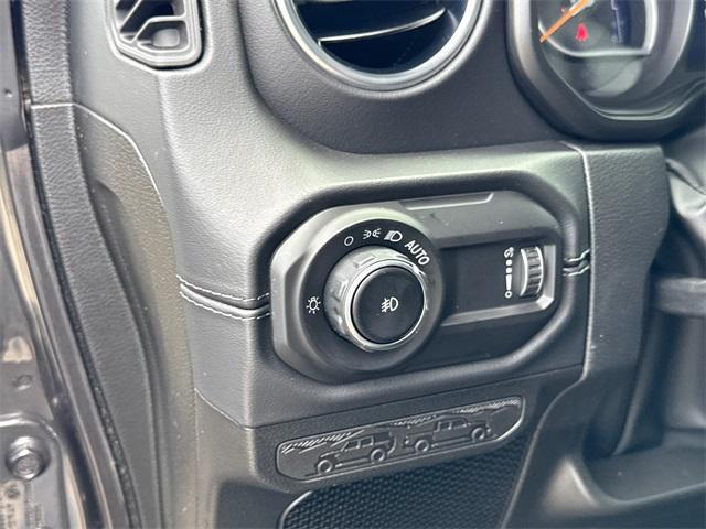 new 2025 Jeep Wrangler car, priced at $55,621