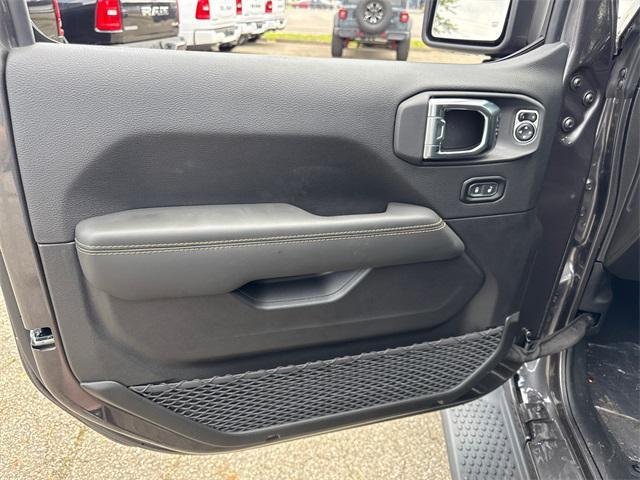 new 2025 Jeep Wrangler car, priced at $55,621