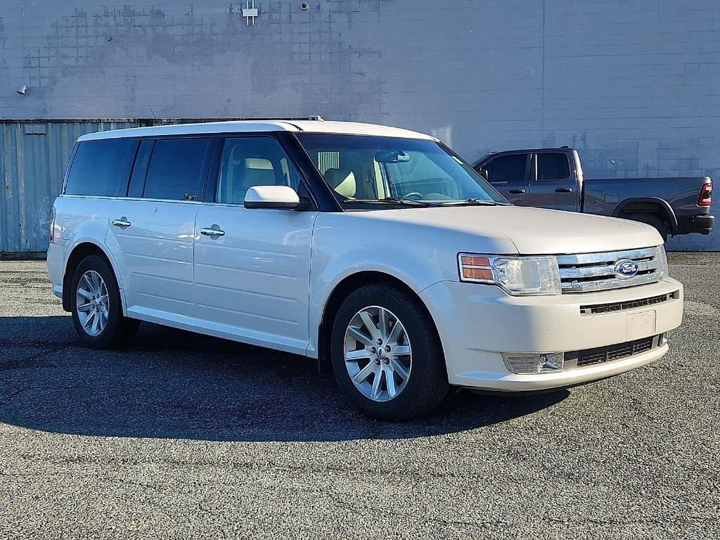 used 2011 Ford Flex car, priced at $8,000