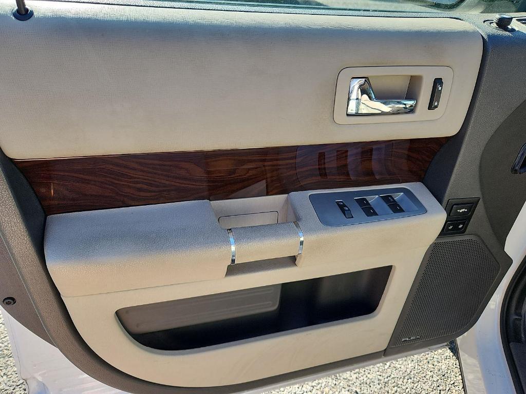 used 2011 Ford Flex car, priced at $8,000