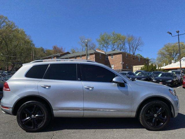 used 2017 Volkswagen Touareg car, priced at $17,495