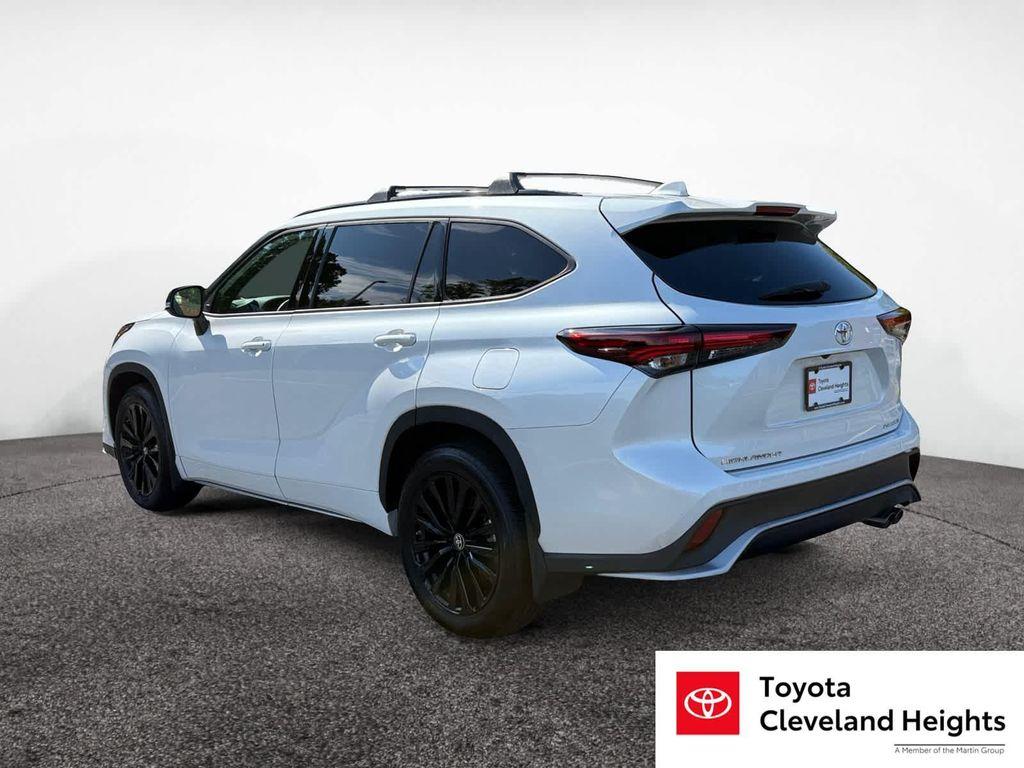 used 2024 Toyota Highlander car, priced at $42,799