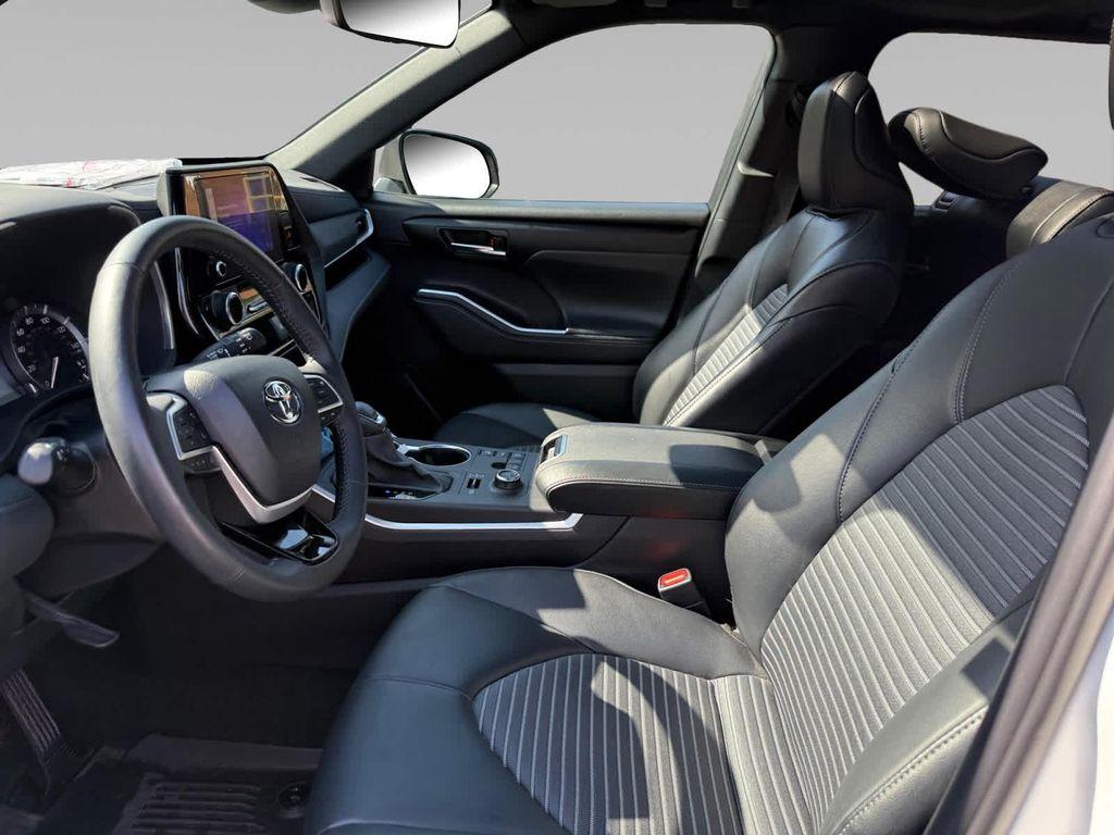 used 2024 Toyota Highlander car, priced at $42,799