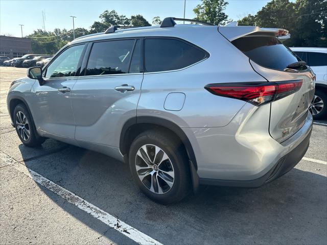 used 2021 Toyota Highlander car, priced at $35,599