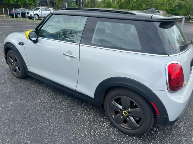 used 2022 MINI Hardtop car, priced at $19,789