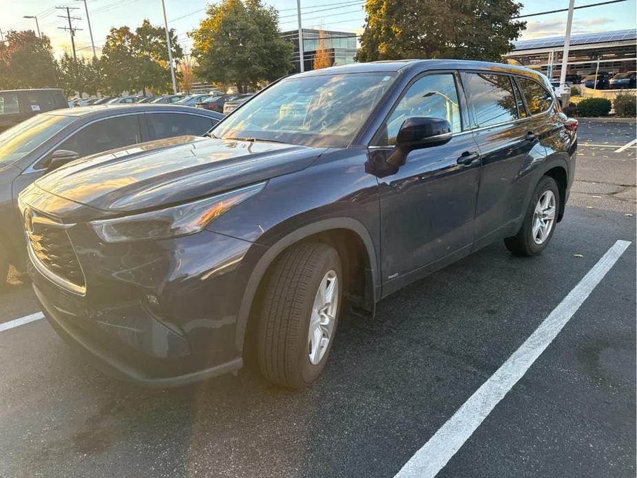 used 2022 Toyota Highlander Hybrid car, priced at $35,798