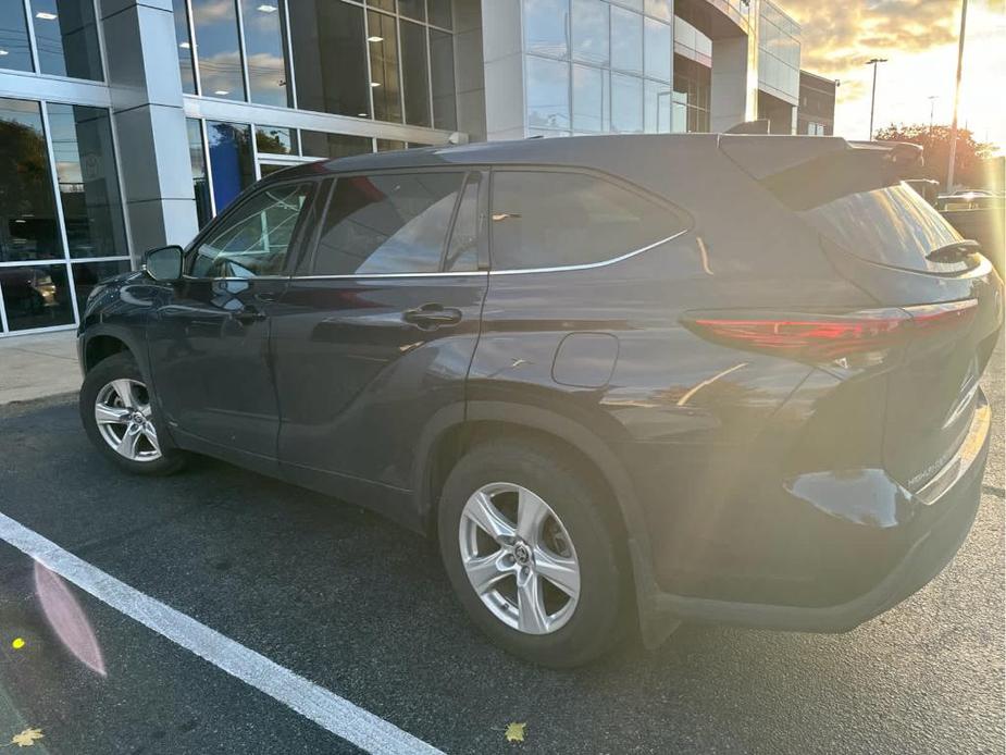 used 2022 Toyota Highlander Hybrid car, priced at $35,798