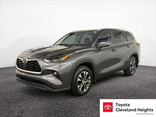 used 2023 Toyota Highlander car, priced at $38,389