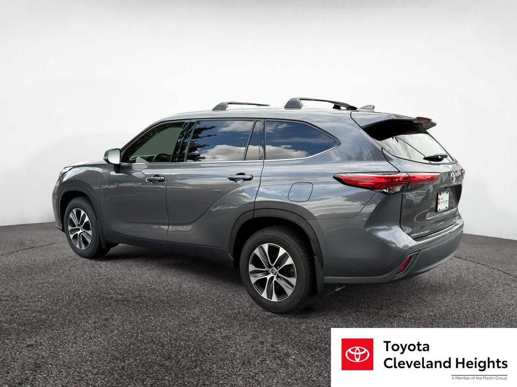 used 2021 Toyota Highlander car, priced at $27,899