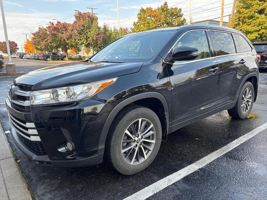 used 2019 Toyota Highlander car, priced at $28,798