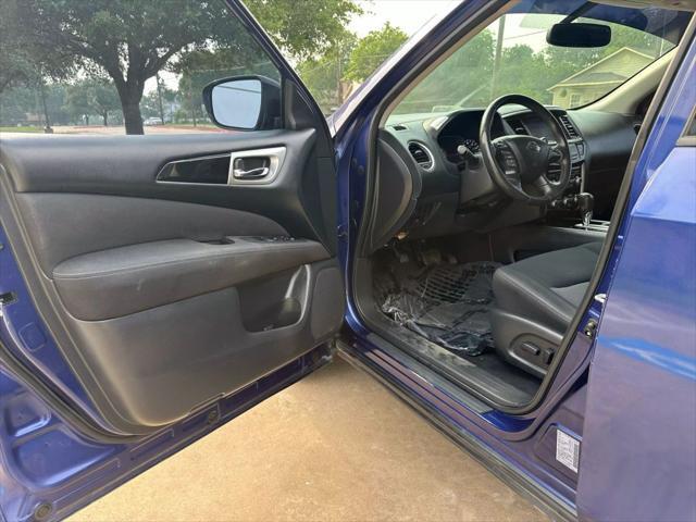 used 2017 Nissan Pathfinder car, priced at $9,995
