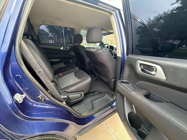 used 2017 Nissan Pathfinder car, priced at $9,995