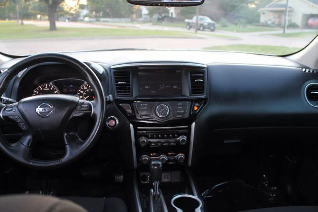used 2019 Nissan Pathfinder car, priced at $9,995