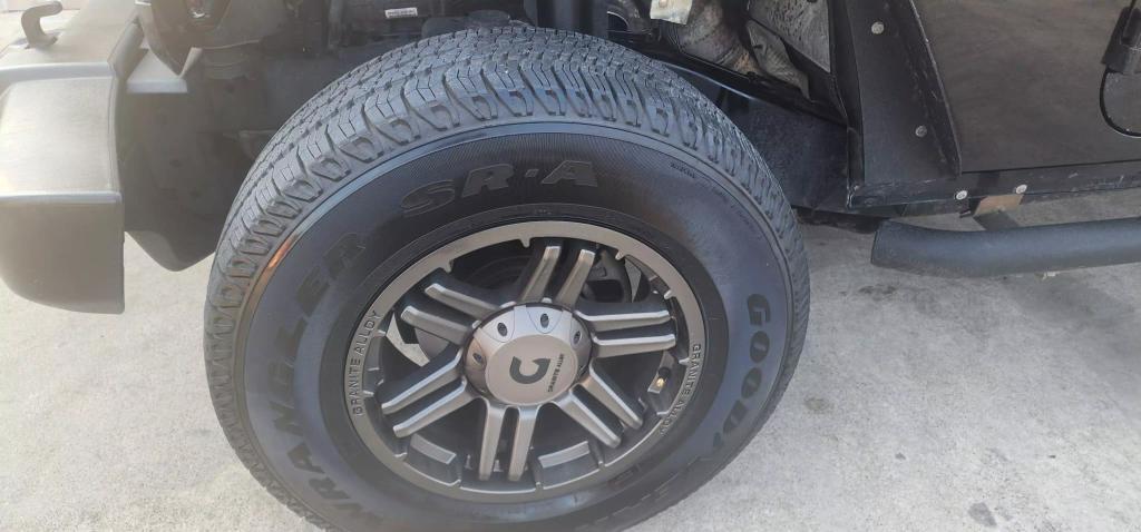 used 2016 Jeep Wrangler Unlimited car, priced at $13,999