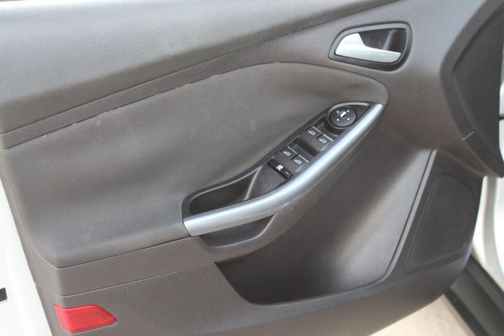 used 2014 Ford Focus car, priced at $5,250
