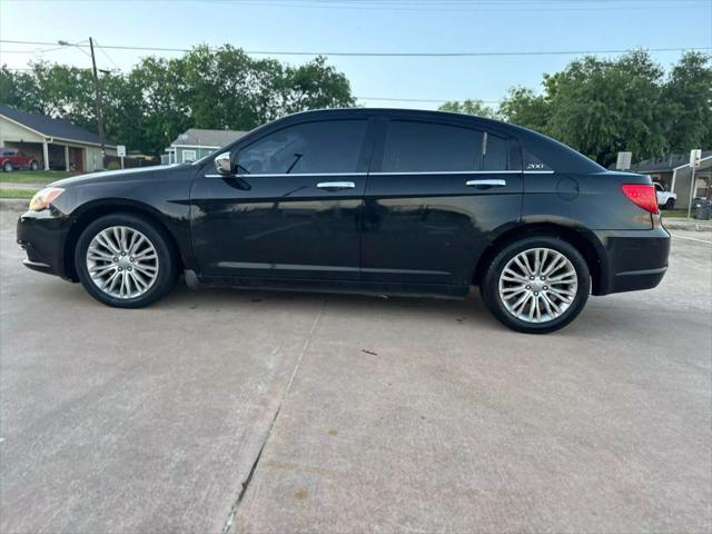 used 2012 Chrysler 200 car, priced at $3,999