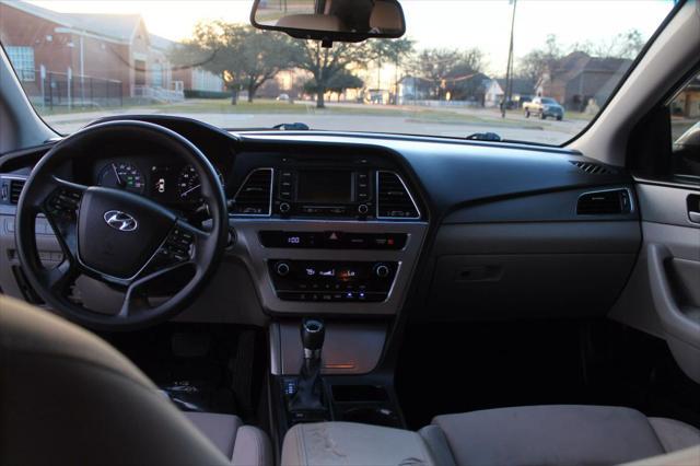 used 2016 Hyundai Sonata Hybrid car, priced at $8,299
