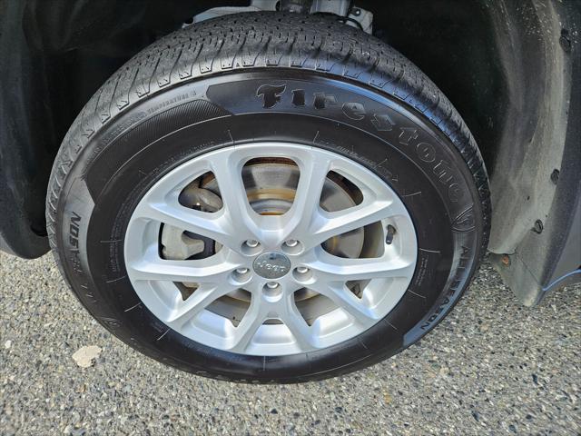 used 2020 Jeep Cherokee car, priced at $14,999