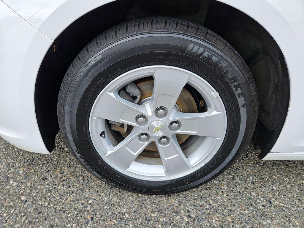 used 2015 Chevrolet Malibu car, priced at $9,299