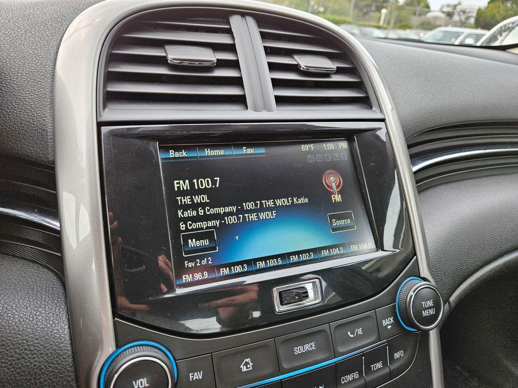 used 2015 Chevrolet Malibu car, priced at $9,299