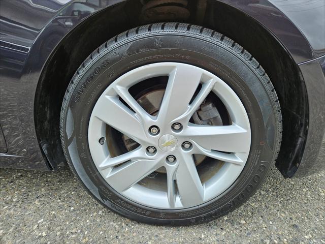 used 2015 Chevrolet Cruze car, priced at $9,999
