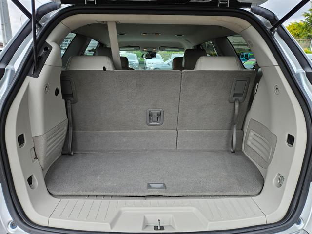 used 2015 Buick Enclave car, priced at $9,999