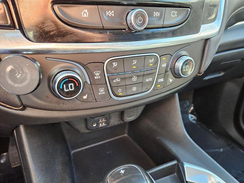 used 2020 Chevrolet Traverse car, priced at $25,499