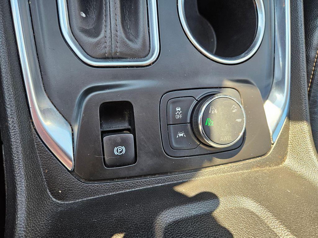 used 2020 Chevrolet Traverse car, priced at $25,499