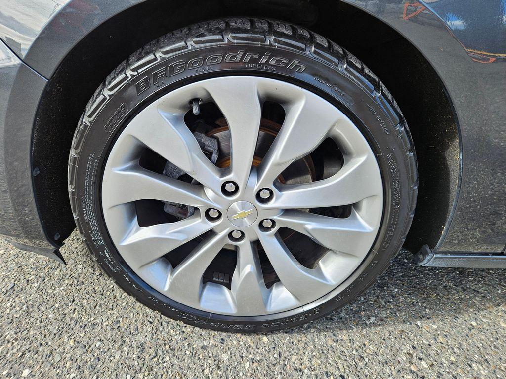 used 2018 Chevrolet Malibu car, priced at $15,999